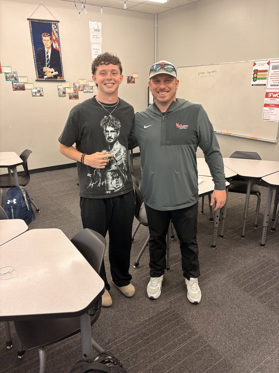 bopearson_'s tweet photo. Thankyou for stopping by @TheCoachHo and talking to me about @Marist_Fball and what they have to offer

@CoachBGunn @car20ruiz @FWC_CardinalFB https://t.co/75r4c1P7IY