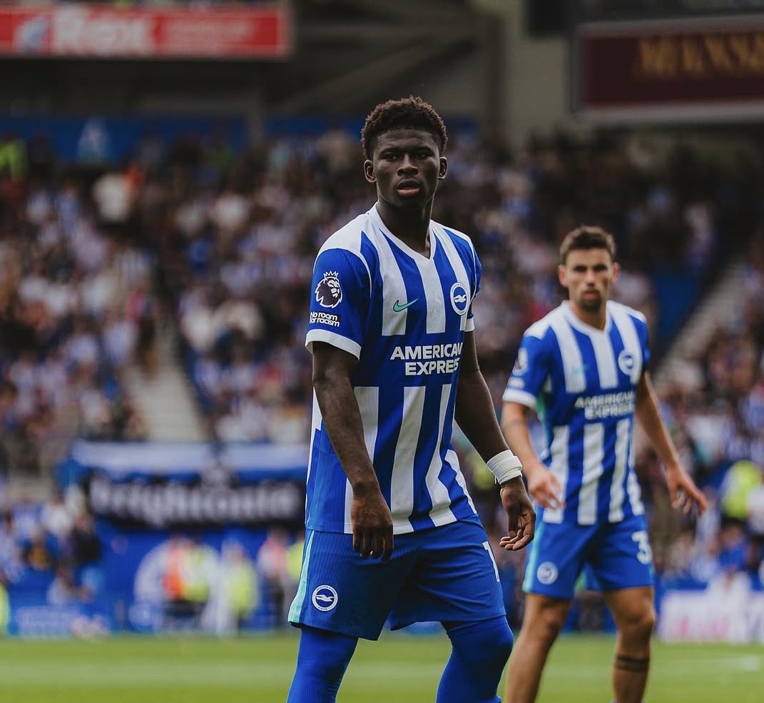 Goldbridge thinking a DM’s job is mainly to pass forward just shows how limited that understanding is. You said the same thing about David De Gea …that we had to move him on just because Onana is better on the ball.

We’ve heard this before too.. people claimed Ugarte would fix