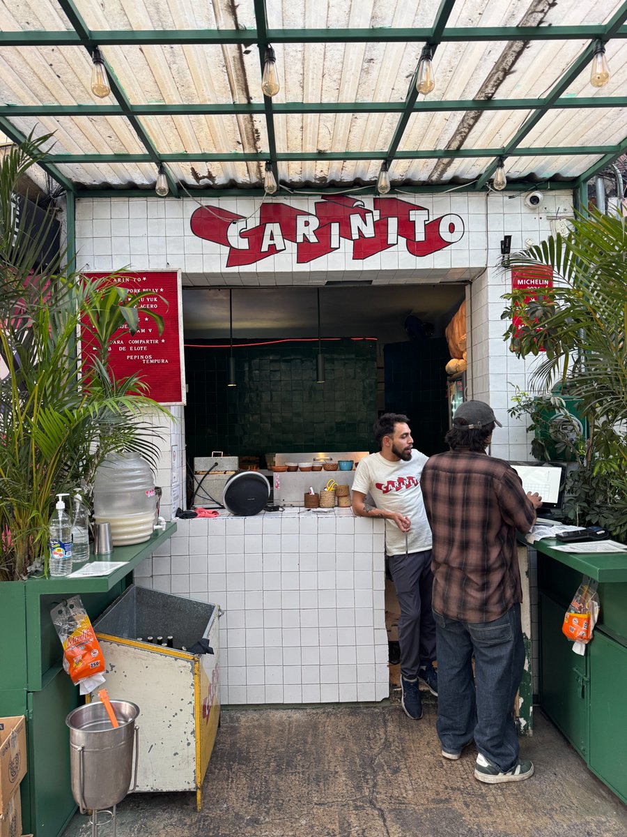 RMTradeCo's tweet photo. Recent trip to Mexico City for a few days.

Hands down one of the best cities for food I've visited. Literally restaurant after restauarant, hit after hit 🤣🤌.

Particularly liked the Polanco & Roma Norte areas - safe, clean and tons to do.

The Teotihuacán hot air balloon over the Pirámide del Sol, also probably a top 3 tourist experience I've had to date 🔥.