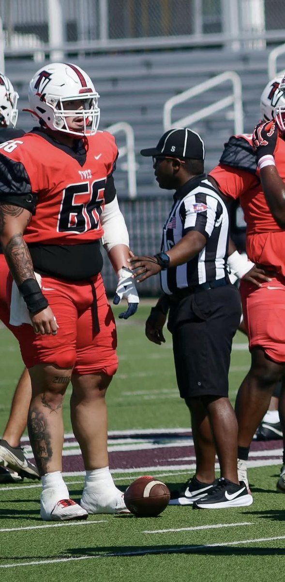 luis_moreno2024's tweet photo. Spring film 

|   6,3  |  295 | Dec grad | 

3-4 years NCAA eligibility❗️❗️
 @TVCCFOOTBALL @CoachH_OL @CoachLeoHunt @JUCOTopTalent @JuCoFootballACE @JUCOFFrenzy @BSublet @BlueChipOL https://t.co/q4zgkyPUSw