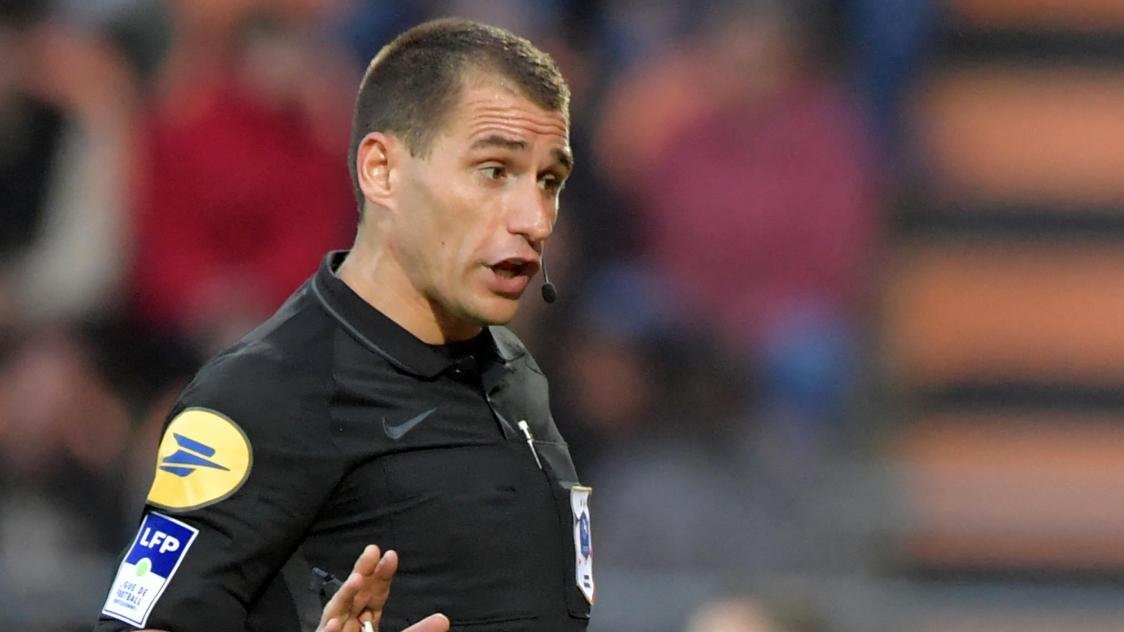 OL__Plus's tweet photo. Bastien #Dechepy sera l'arbitre de #Toulouse FC - #OL, dimanche à 21h
#Arbitrage #TFCOL 
(FFF : https://t.co/8Senh3SelF) https://t.co/14OVyaceQZ