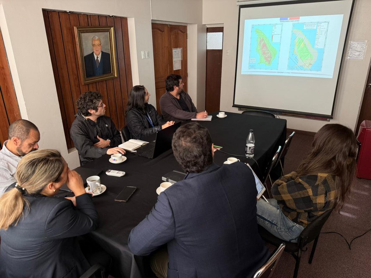 En Lebu, el Director Regional de Aguas, Matías Mendoza, junto al equipo DGA Biobío, presentó el estudio “Diagnóstico hidrológico e hidrogeológico Isla Santa María y Mocha”.
✅En la oportunidad participó la alcaldesa Marcela Tiznado, permitió dar a conocer alcances de iniciativa.