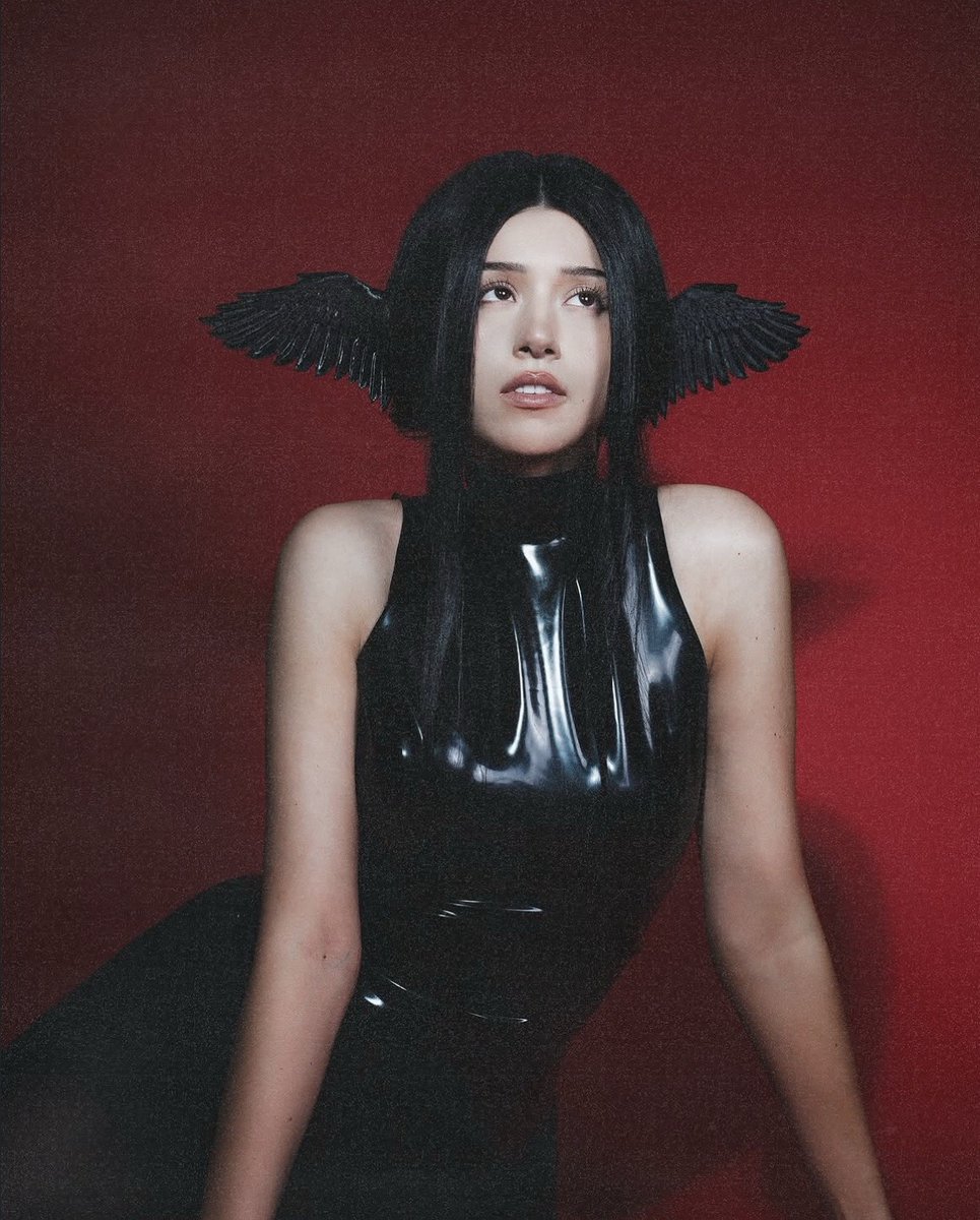 TheMainPoki's tweet photo. I can be your angle, or yuor devil. https://t.co/9sRYjnSndJ