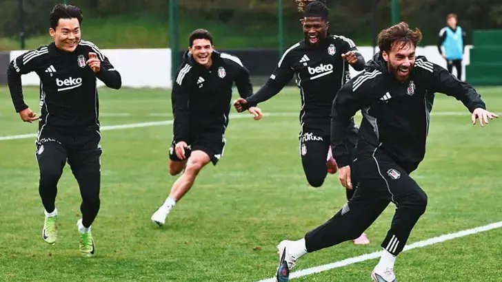 Beşiktaşlı Adam tweet media