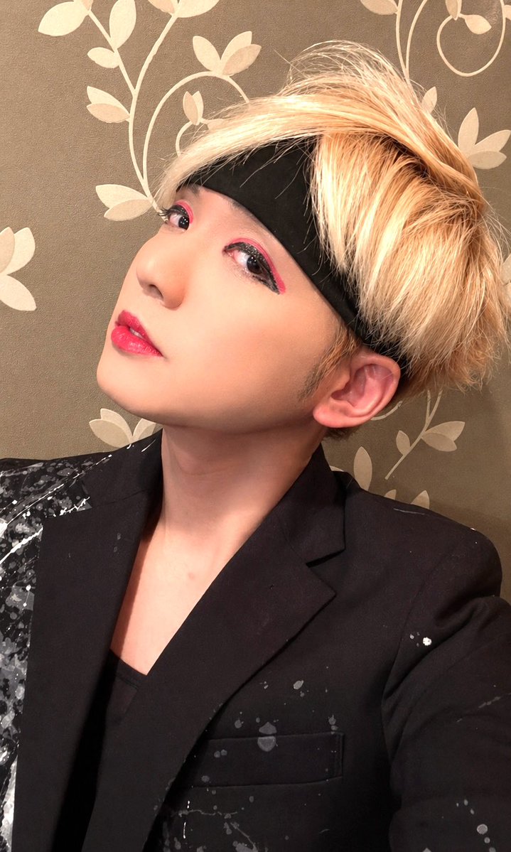 おはよう御座います☀️

#今日もROCKに生きます 

HLN

#音楽好きと繋がりたい 
#DTMerさんと繋がりたい
#ロマンチックおじさん