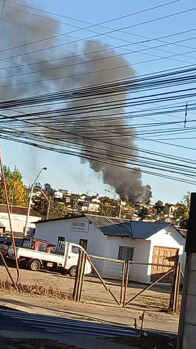 MapachoLeon's tweet photo. @ernestomolina85 @ucvradio @radio_festival @estevasquezc @twittcafechile @portalesfm @Cooperativa @biobio @puranoticia @FmEpicentro @quintavahora https://t.co/KXX1wfj7Oh