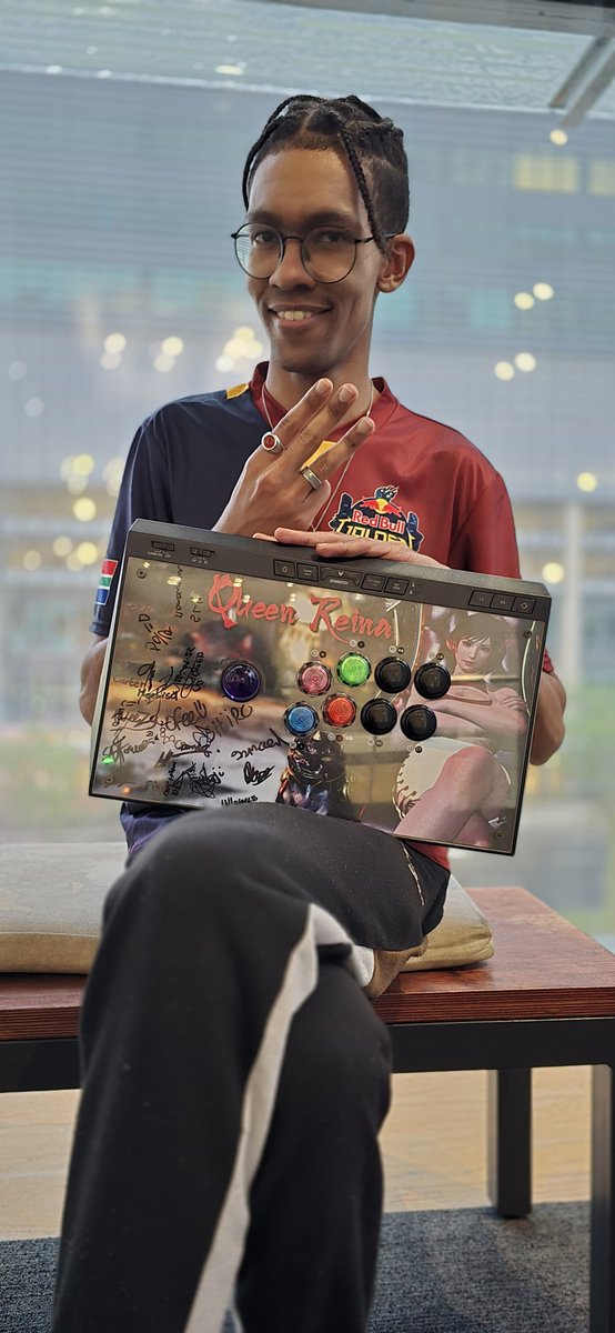 kingvegeta_bap's tweet photo. 3rd place at #RedBull Golden Letters ZA for #Tekken8. Incredibly happy with my performance on the big stage, but that does not mean it is time to stagnate! We come back stronger. Shoutouts my homies in @BattleArenaMain and the one and only Queen: Reina Mishima :) https://t.co/oXDdPRxOaa