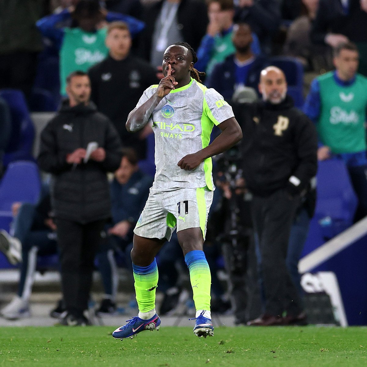 TouchlineX's tweet photo. 🇧🇪 Jeremy Doku against Everton:

• 2 goals
• Scored the equalizer in the last minute
• 4 key passes
• 3 shots
• 5 dribbles
• 14 duels won
• 40 carries
• 5 recoveries
• 3 defensive contributions 
• 100% tackles won https://t.co/w4DWq1sTO7