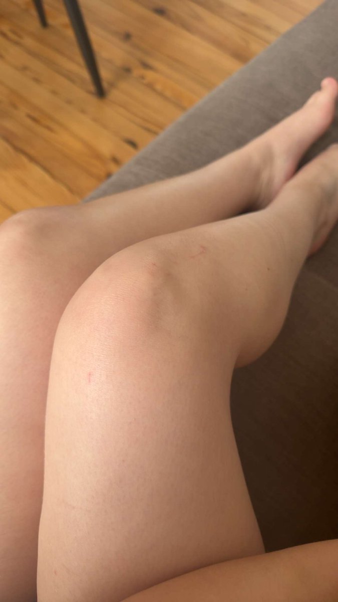 maitresse_lou1's tweet photo. Bon les putes, je m’ennuie ce soir. Que des soumis qui osent pas raquer. Vous allez relever le niveau et très vite.

#moneymiss #domina #pieds #deesse #paypig #moneyslave #slowdrain https://t.co/OcTGGWt2RD