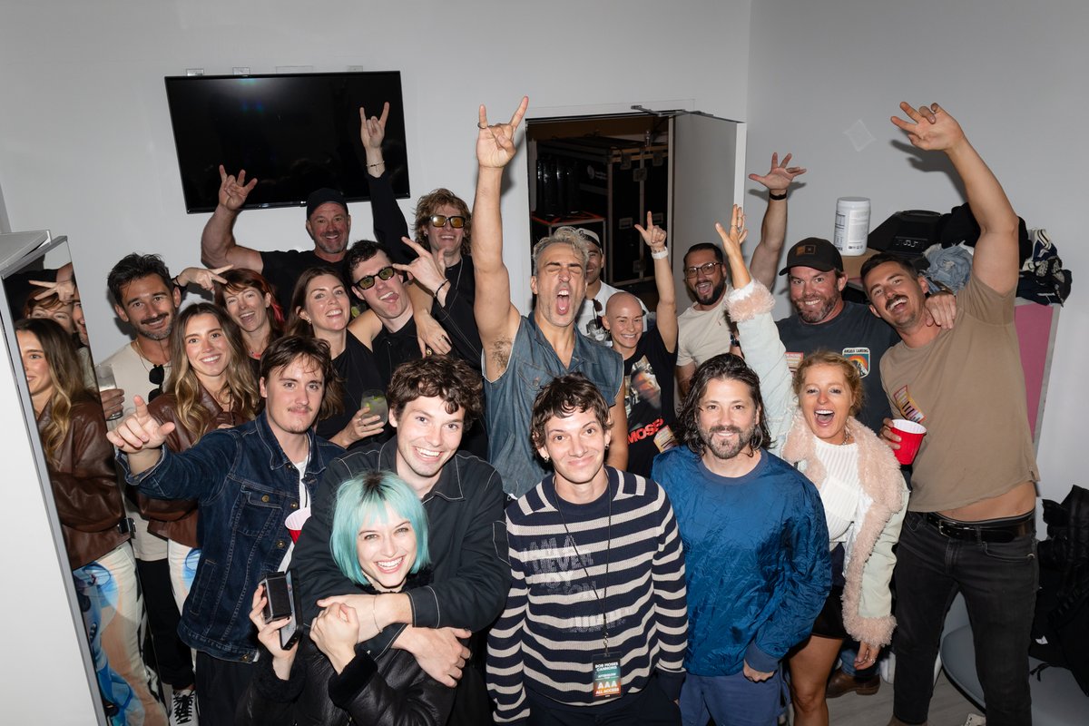 Bobmosesmusic's tweet photo. That’s a wrap on leg one of the Afterglow Tour. San Diego, you sent us off with a bang! More thoughts on this incredible run soon. 📷: Mallory Turner https://t.co/4d19jciOyn