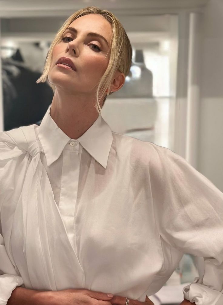 Charlize_theron082 tweet media