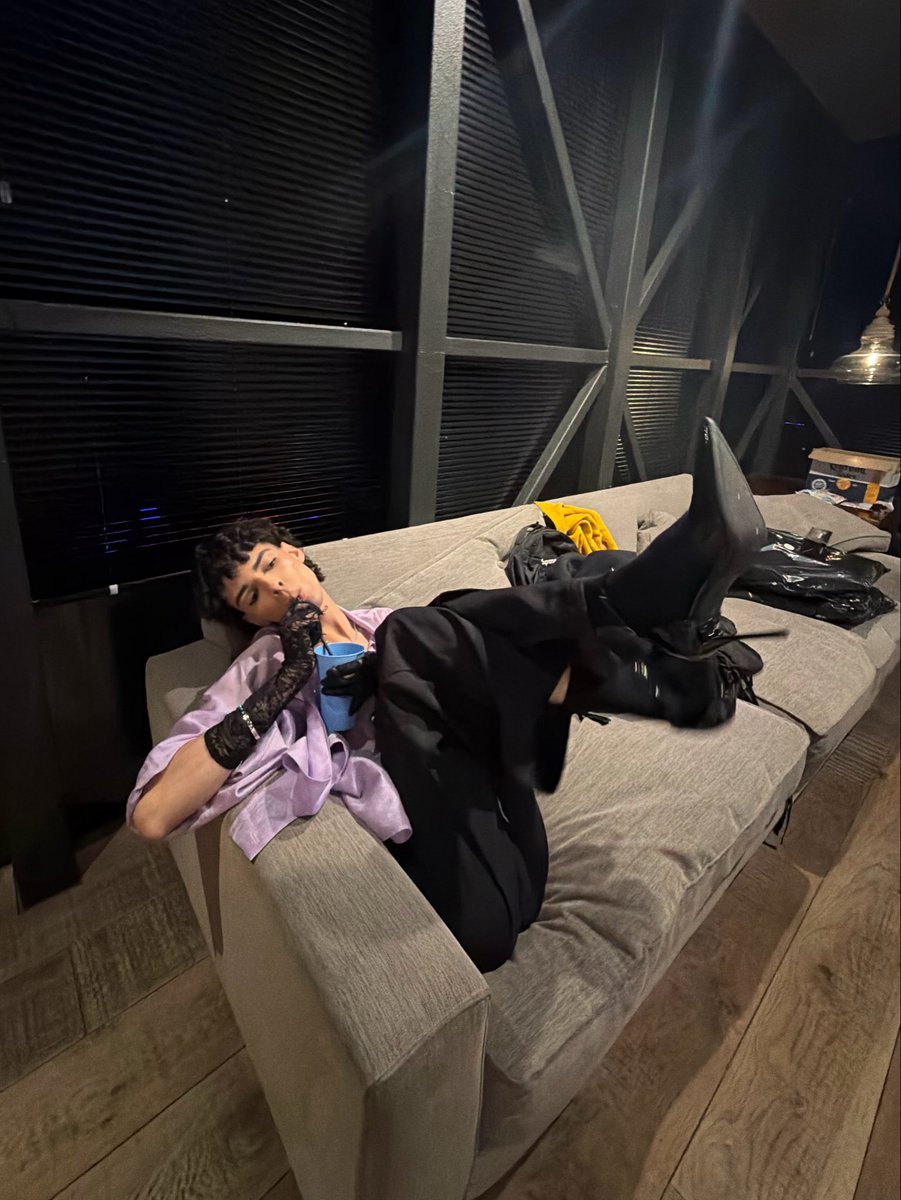 alex tweet media
