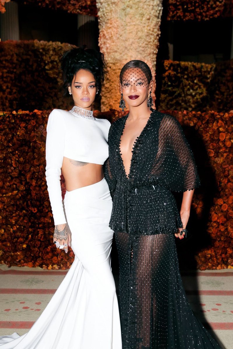 Rihanna | HQ tweet media