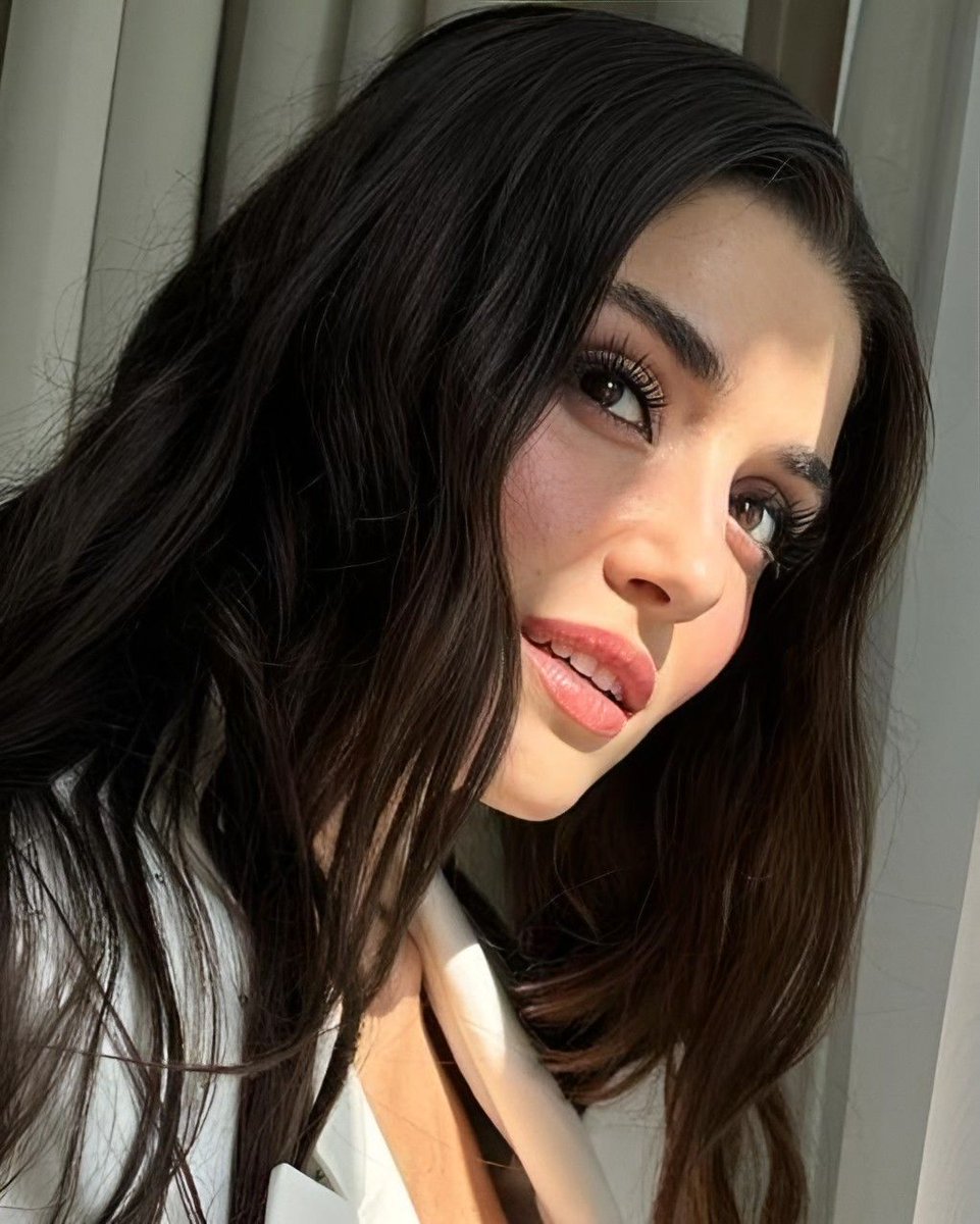 handemiyy_span's tweet image. I vote #HandeErçel for the Most Beautiful Woman ALIVE 2026
#MBWA2026HandeErçel
@thenetizensreport
#NETIZENSCHOICE