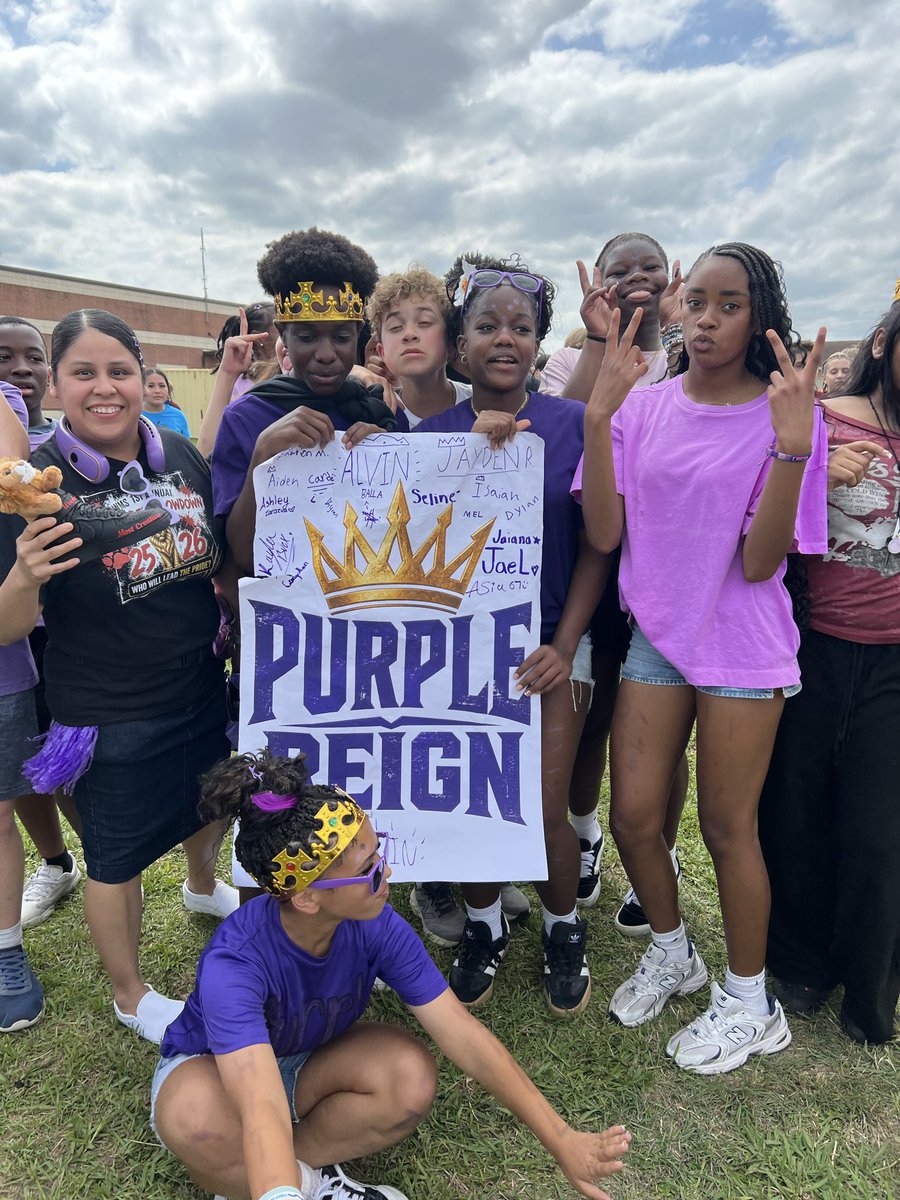 HumbleISD_WMS's tweet photo. We have a winner!!! Great job teaching these kids Algebra and Physics, they applied all during the final tug of war rounds. 
#MakeEverySecondCount https://t.co/aLBbhR3OkS