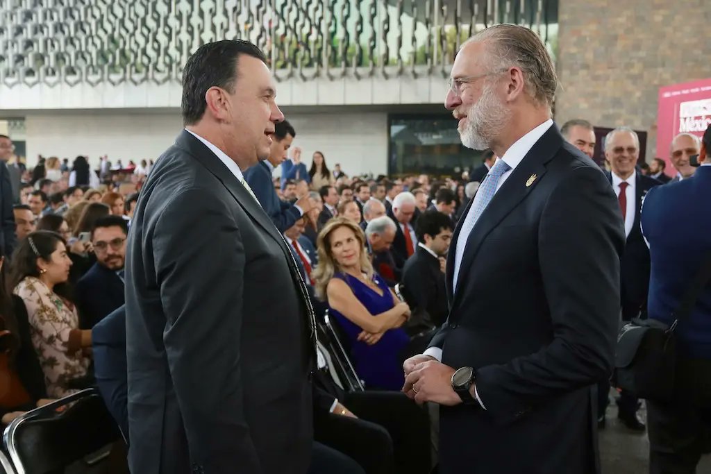 Amanecer_Qro's tweet image. 📊 Presentan el Plan México para impulsar inversión y empleo 💼
Estados como Querétaro participan en la estrategia.
#Economía #Querétaro #Inversión @SEDESUQro @mdelprete @Claudiashein 
Más información aquí 👇 amanecerqro.com/plan-mexico-in…