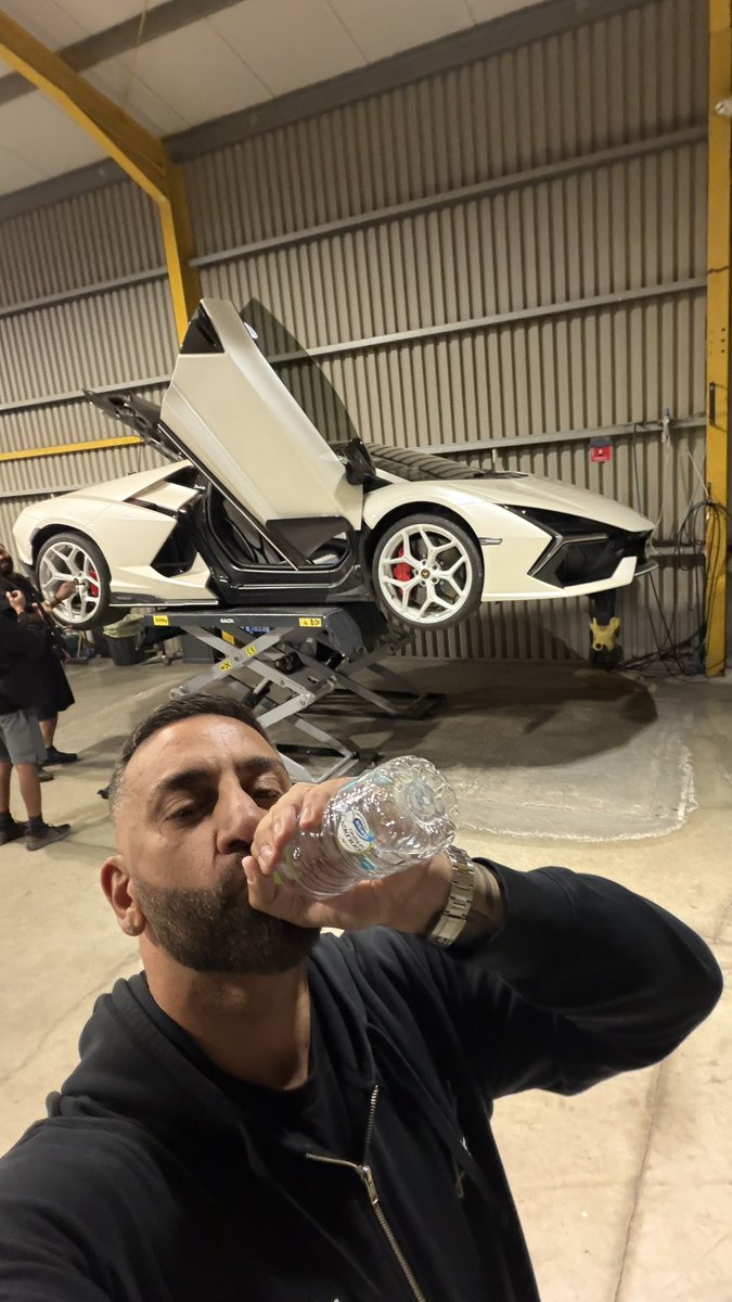 Yianni Charalambous tweet media