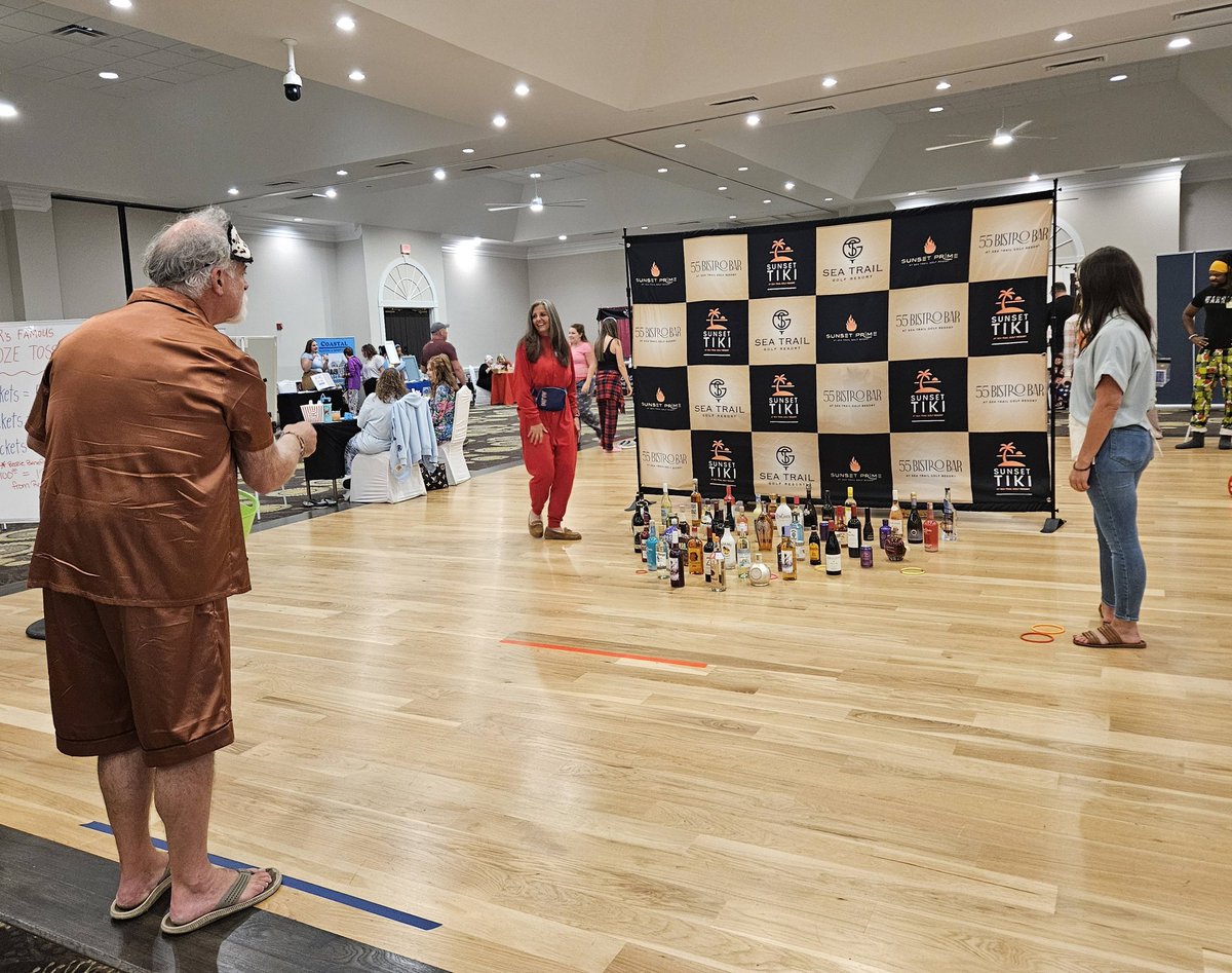 BCARNC's tweet photo. Thank you to the members who participated in BCAR's annual Member Appreciation Night, where we enjoyed food, drinks, games, give-aways, and 40+ affiliate vendors. Read more about this event on https://t.co/etCTYcAmmW 🌙⭐ https://t.co/TzgjDBrW7r