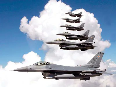AmericanpowerUs's tweet image. 🚨#BREAKING NEWS: TEHRAN NOW' 🛑

⚡🇺🇲⚔️🇮🇷-Reports coming in of a massive F-16 Raptor strike over Tehran. The city is in shock as the landscape is forever changed. Iranian leadership reportedly stunned by the precision. The world watches in silence. 🌍💥

 #F22 #Tehran