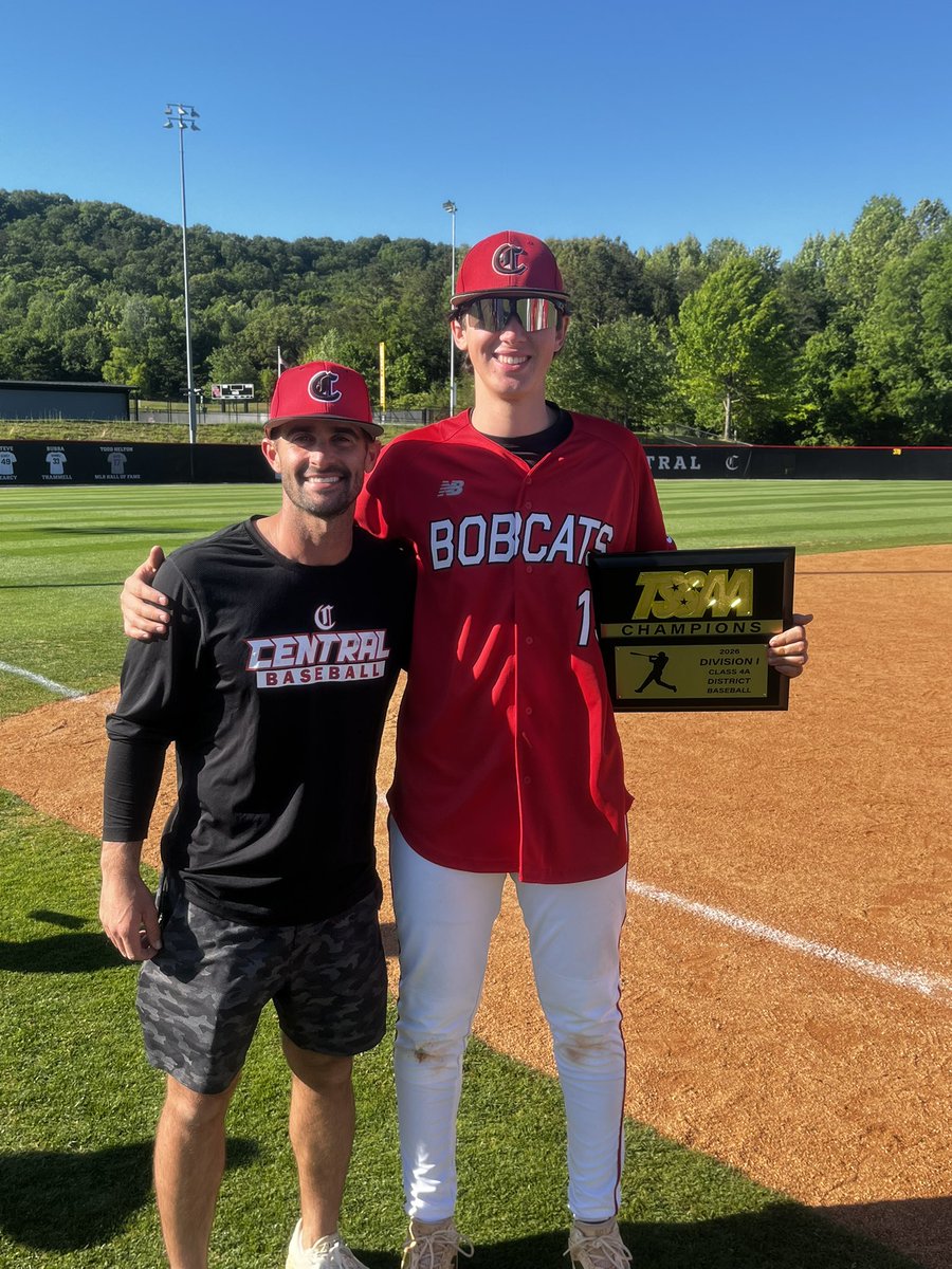 TaylorGaboda's tweet photo. It’s a great day to be District Champions with my guys! Next stop, Regional tournament. 

Proud to say we are Reg Season District Champs, District Tourney Champs, 
Regional Tourney…… 👀

@knoxCHS_BSBL @tnballplayers @PrepBaseballTN @eXposureBB https://t.co/ZHnmjGcmuq