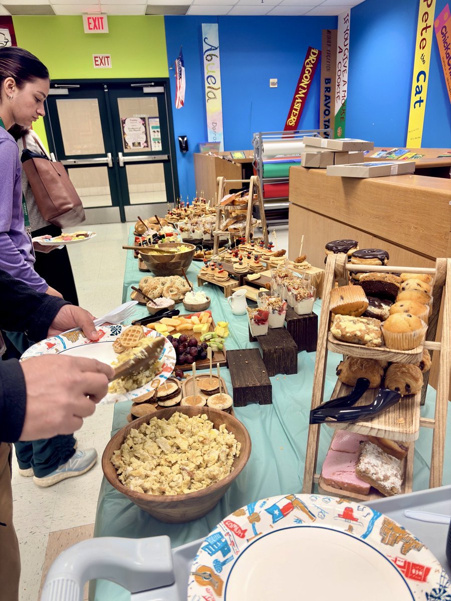Tinsley_HISD's tweet photo. We kicked off Teacher Appreciation Week by fueling the day with breakfast for our teachers! 🍳☀️

Their impact reaches far beyond the classroom, shaping lives and strengthening our school community every day. Thank you for all you do—you truly are the flavor to our success 🌟🍎 https://t.co/iDWZ8iElTw