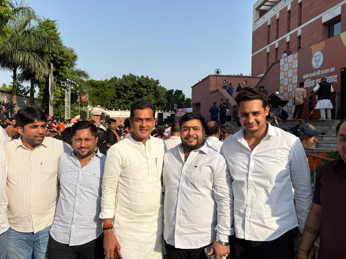 Mehul Parashar (Modi ka Parivar) tweet media