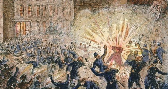 RBEZZATO's tweet image. #Efemérides. El 04 de Mayo de 1886, ocurre el – Asunto de Haymarket cuando en Chicago, EE.UU., se arroja una bomba casera a los policías que intentan disolver una manifestación laboral, matando a un oficial. Los disparos posteriores matan a siete oficiales y cuatro civiles.