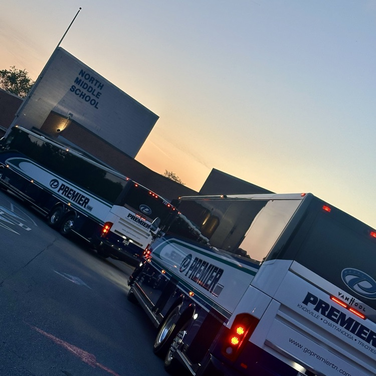 northmiddlestar's tweet photo. 🚌 Our 8th grade DC travelers are officially on the move! 🇺🇸 Today’s adventure has already included a stop at the incredible Smithsonian Air and Space Museum 🚀🛩️

Making memories in our nation’s capital! Even time for photo editing by the kids (see last pic)⭐️ #NorthNation https://t.co/V4Yl5yijUm