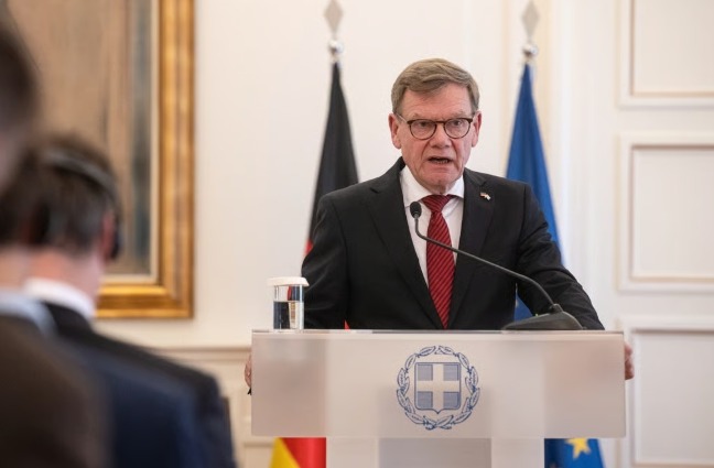 U_Tribune's tweet image. As #Washington moves to reduce its #military presence in #Europe, the continent needs to look to #Ukraine and learn from its #defense-tech revolution, #German Foreign Minister Johann #Wadephul said.

politico.eu/article/europe…