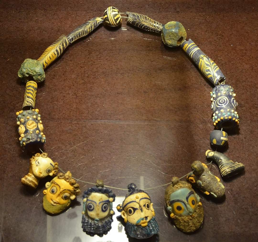 AlmanacAntiques's tweet image. The #Phoenicians created #necklaces of small #amulets to ward off evil #spirits and to bring #goodluck. Learn more at
facebook.com/antiquesandmor…