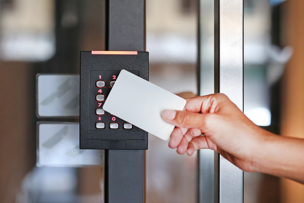 SelectronBda's tweet photo. Managing who can access your business is more important than ever. Modern access control systems allow you to control entry, restrict access to specific areas, and manage permissions instantly without relying on traditional keys. 🔐 https://t.co/i1gGlpAU1M https://t.co/mq6Fej7L9d