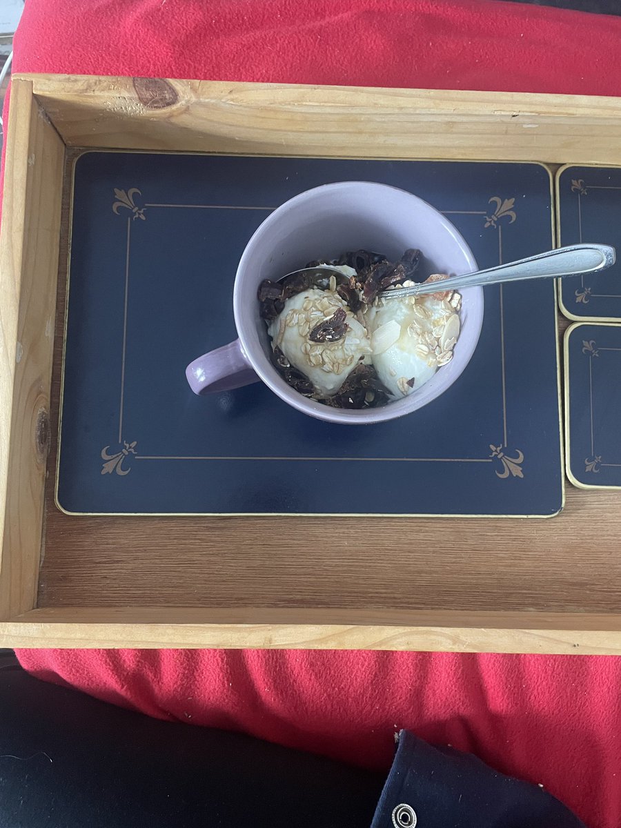 CathCath77's tweet image. #Brekkie #Tuesday “morning sun “.  apricot almond muesli- dates #Woolies #IGA .#Jalna on special -plain yoghurt 52 cals/ 100 gr. Woolies honey. #BETTA #Tasmanian  #Iga   normal real cows milk.thought yesterday put sour cream on my yoghurt- hadn’t opened yoghurt.used milk