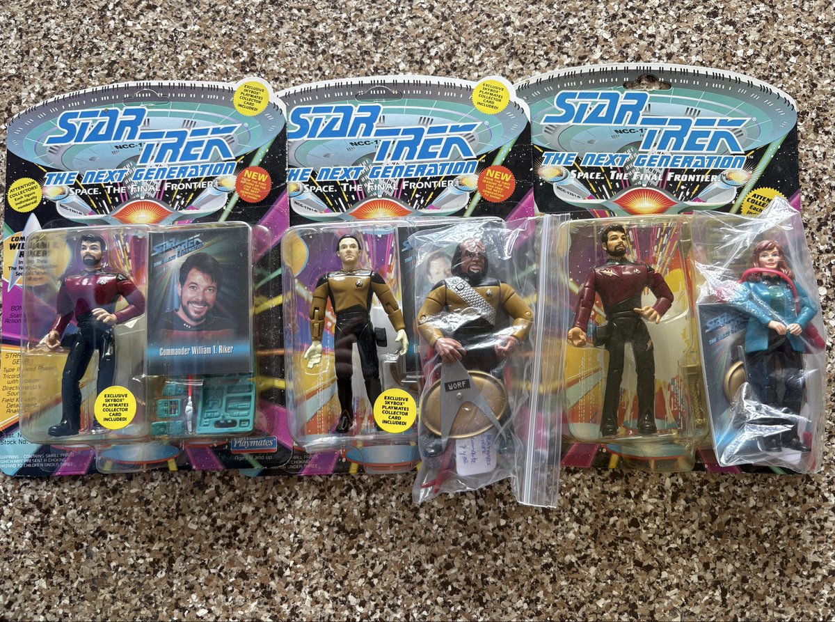 Regnarts82's tweet photo. Some of my pickups from #Rublecon
It’s Star Trek TNG from the ‘90’s. I’m wanting to try the boil & pop method for making characters. https://t.co/cIUWV5inLx