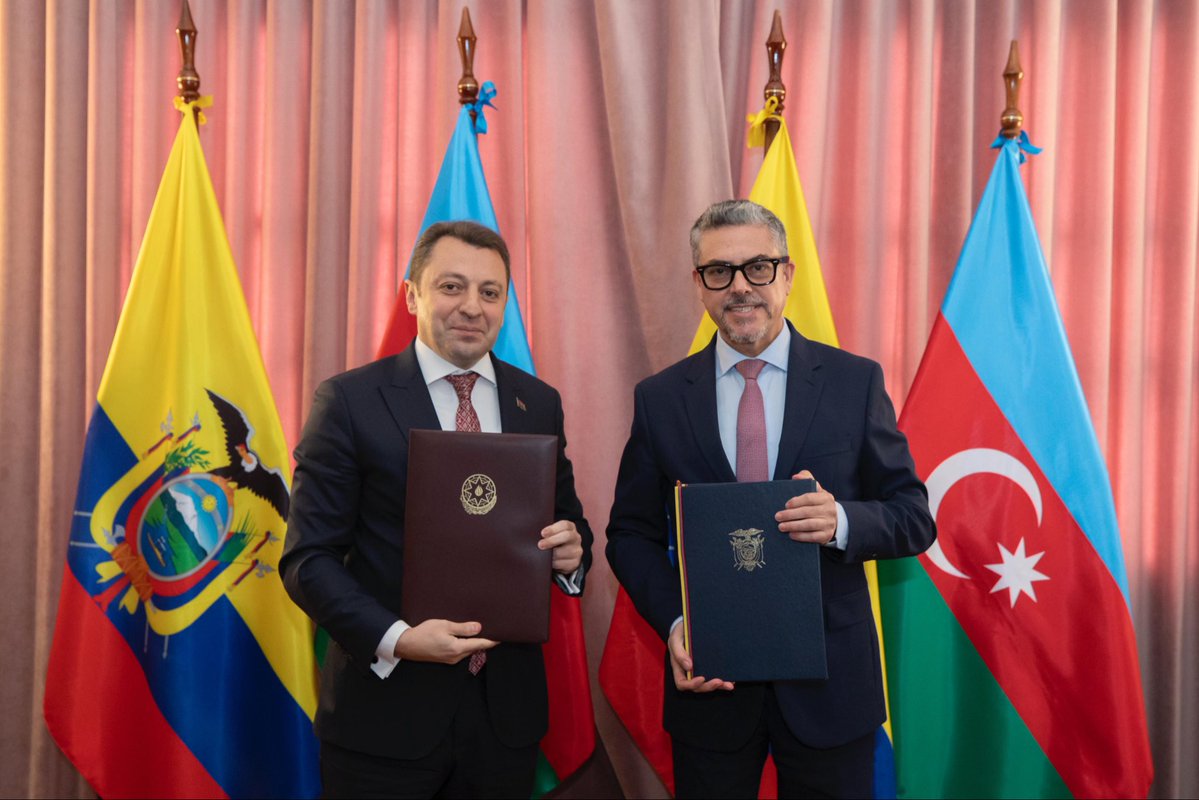 🤝En este marco, suscribieron un acuerdo de exención de visas para pasaportes diplomáticos y oficiales. Además, acordaron avanzar la negociación del Acuerdo de Servicios Aéreos para impulsar la conectividad y dinamizar los vínculos comerciales y económicos entre ambos países.