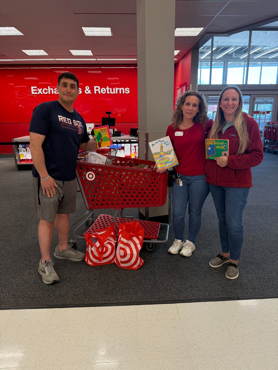 WarriorFamily_1's tweet image. Wow! @Target  - Plainville MA is the best! Grateful for their employee's Sherri &amp;amp; Tanya who donated over 40 baby books! We are looking forward to giving them to the families at Brigham &amp;amp; Women's Hospital's NICU May 13th! #nicubaby #readtoyourkids #target