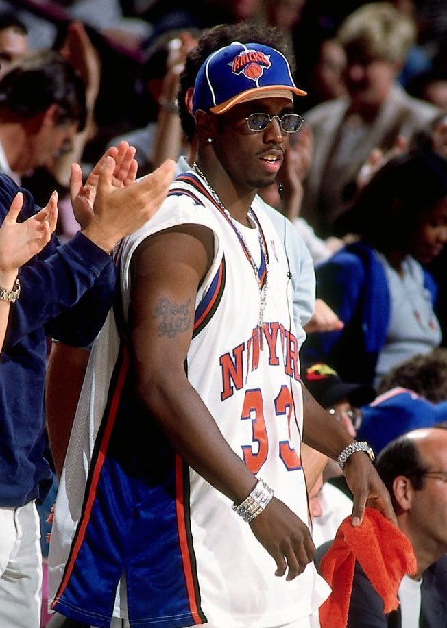 AmericanMJRP's tweet photo. Friendly reminder that these two are Knicks fans #GoSixers https://t.co/BixY1rhz8J