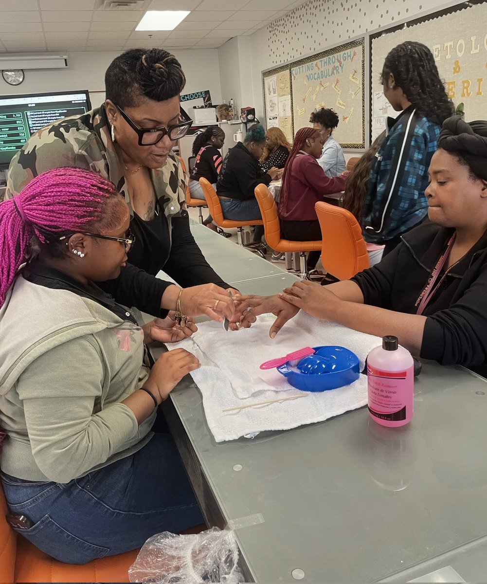 JDHallLISD's tweet photo. A great start to a well deserved teaching staff at JD Hall. Thanks Mrs. Taylor for your efforts in securing this for them. Thanks to the phenominal cosmetology team at LHS for giving JD Hall the best Tiger Spa Experience.  @akperera @drcasscarr @LancasterISD https://t.co/ZbGHNhqiXR