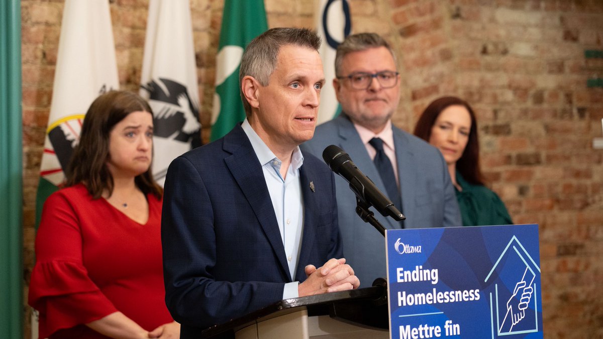 _MarkSutcliffe's tweet photo. Ending homelessness in Ottawa will take a solution that requires coordination, strong partnerships, and a shared commitment to keep moving forward. But we can do it. It is great to have Councillors Laura Dudas, Marty Carr, and  partners like Michael Maidment, @OttCommFdn, John Heckbert, @ochottawa, Katie Burkholder-Harris from the @OttawaAlliance to End Homelessness, Nina Gorka, @ysb_bsj, working together as we launch the action plan to End Homelessness. Everyone deserves a safe place to stay at night, and together we can make that happen.
 
Pour mettre fin à l'itinérance à Ottawa, nous devrons tous nous mobiliser, mais nous pouvons y arriver. La solution passe par une bonne coordination, des partenariats solides et une volonté commune d'aller de l'avant. J’ai été ravie d’être accompagnée des conseillères Laura Dudas et Marty Carr, ainsi que de partenaires comme Michael Maidment de la Fondation communautaire d’Ottawa, John Heckbert d’Operation Come Home, Katie Burkholder-Harris de l’Alliance pour mettre fin à l’itinérance à Ottawa, Nina Gorka du Bureau des services à la jeunesse, lors du lancement de notre plan d’action pour mettre fin à l’itinérance. Tout le monde mérite un endroit sûr où passer la nuit, et ensemble, nous pouvons y parvenir.