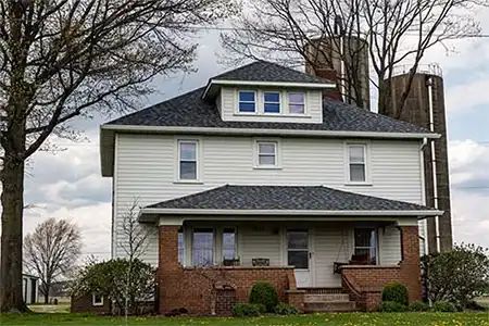 MaxValuesMag's tweet photo. $300 OFF Any Complete Roofing, Siding or Deck Job from Benson Roofing &amp; Siding - Call 330-439-9099 or for offer details visit https://t.co/lD8i8ttjnH #roofer #contractor https://t.co/YrAXU4eBqv