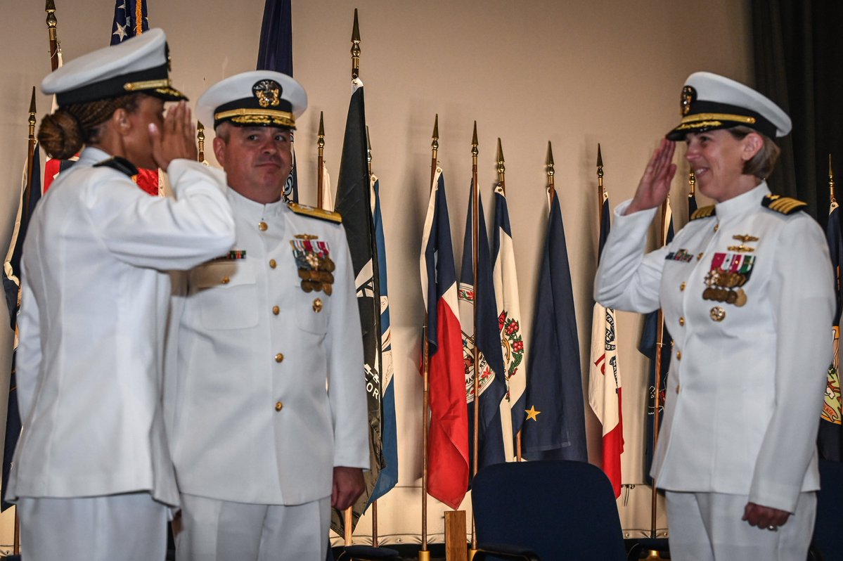 JointBasePHH's tweet image. NCTAMS PAC held a change of command ceremony at the SGT Smith Theater, Wahiawa, May 1, 2026. Congratulations to incoming CAPT Blythe Blakistsone. Fair winds and following seas CAPT Jaime Hill.  ⚓🇺🇸

#Leadership #changeofcommand #congratulations