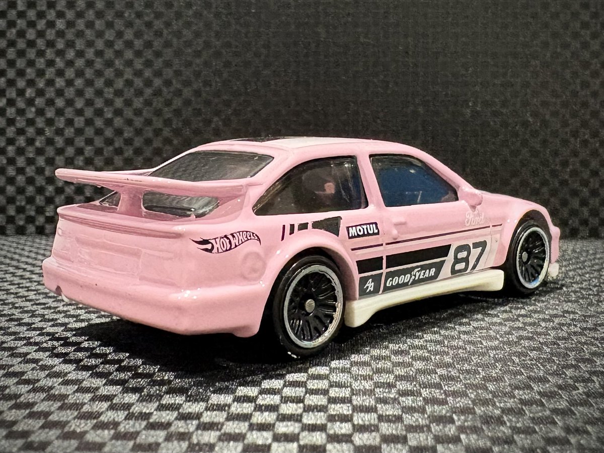2022Kyo's tweet image. '87 FORD SIERRA COSWORTH
ノートレのシエラだっていいじゃん
#ホットウィール
#hotwheels
#ford