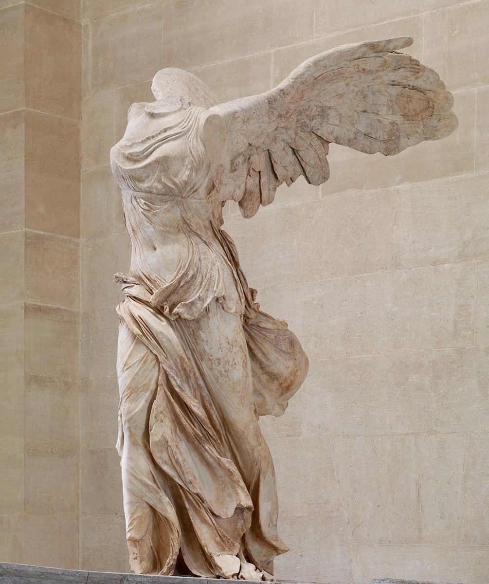badestoutfit's tweet image. yu-chi lyra kuo’s wearing custom jean paul gaultier at the met gala referencing the ‘winged victory of samothrace’