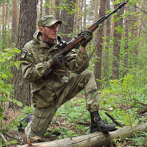 mezbelly's tweet photo. Scoped SKS with AK-74 compensator in use by National Guard combatant. Ukraine. 2015. https://t.co/TXaLmD2VJE