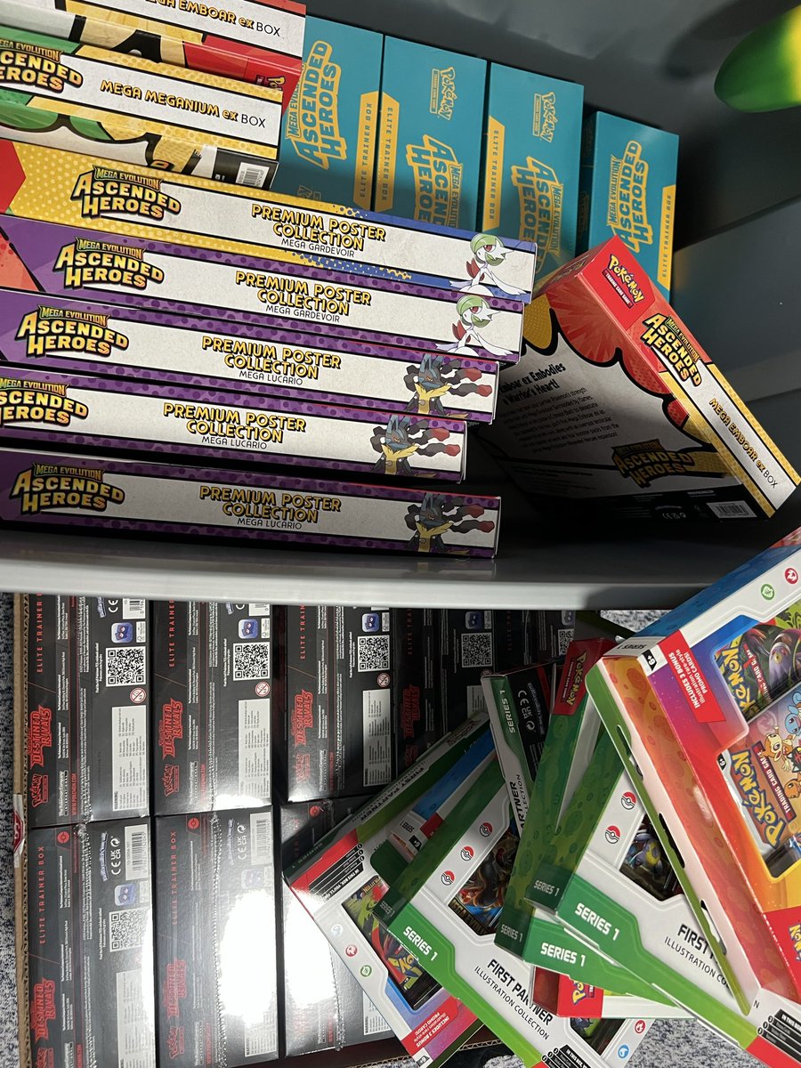 retail_in_stock's tweet image. You don’t want to miss the Walmart restock this week #instore #restock #target #walmart #pokemon