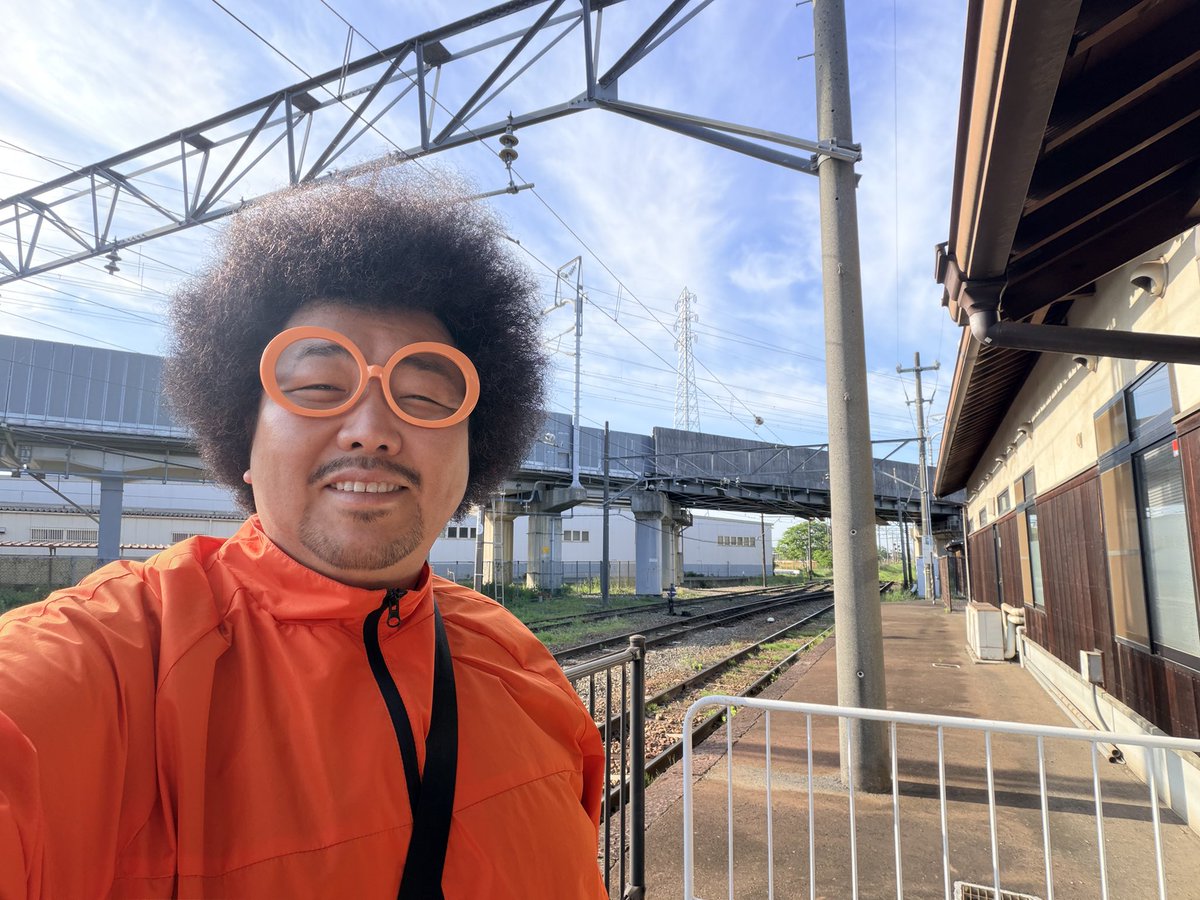 eradio_official's tweet image. おはようございます
体重100kgバツイチ子持ちMC MORIYAです

さて、本日の駅前リポートはどこからでしょうか？
　
駅前リポート13周目/105駅目🚃

#eradio #fm滋賀 #style #mcmoriya #駅前リポート