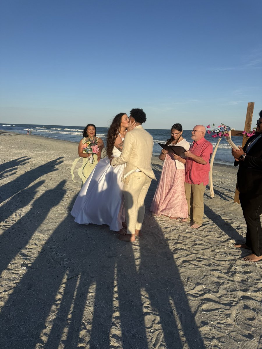 CoachRDJackson's tweet image. Wedding Bells 🔔 🎊 
Congrats  @CoachJacksson &amp;amp; Chloe🍾🎉 
#ProudDad