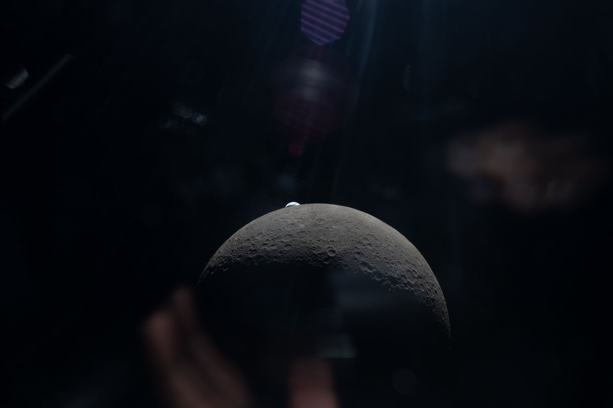 Curiosity tweet media
