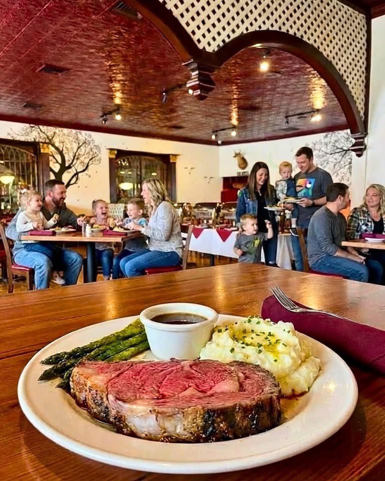CarolinaSteakMB's tweet image. 🌸Make Mom feel truly special this #MothersDay, Sunday, May 10, at Carolina Seafood &amp;amp; Steak in #MyrtleBeach! 🌷✨ Join us from 12–9 PM for a delicious All-You-Can-Eat Mother’s Day #Buffet filled with her favorite flavors. 🍽️

📞 (843)945-9288
🌐carolinasteakhouse.com