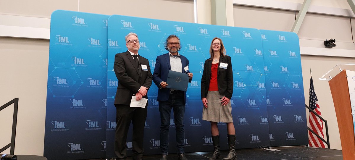 INL's tweet photo. Congratulations to the @INL #WirelessCommunications researchers recognized for their outstanding patent achievements! 👏

We're committed to advancing #NationalSecurity through cutting-edge wireless communications research: https://t.co/of76ZismIY

#Innovation #Patents https://t.co/3ziuEP6DR7