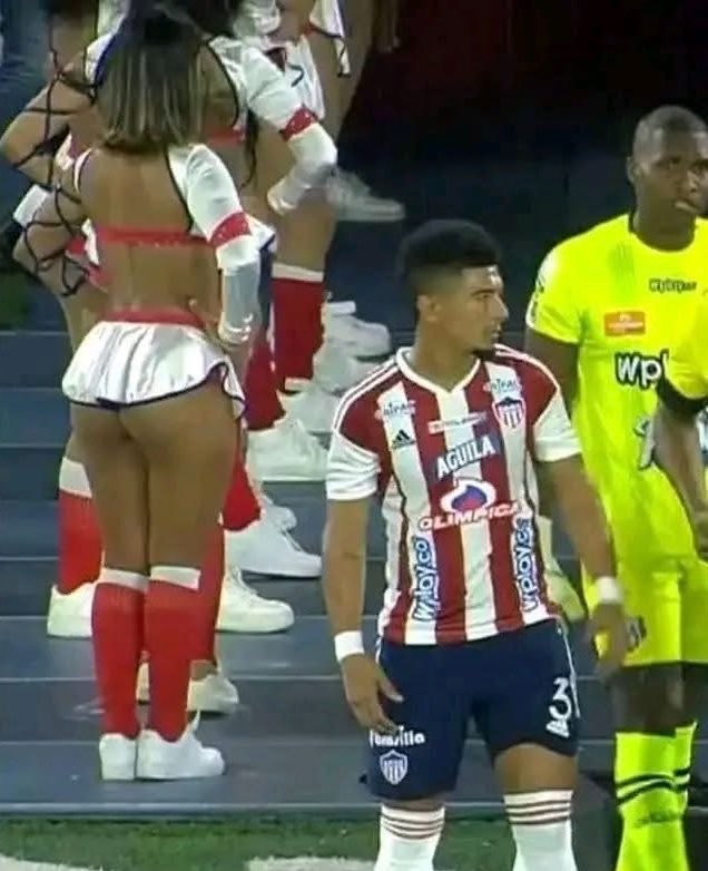 O uniforme do Junior Barranquilla do ano passado é bem mais bonito que esse
